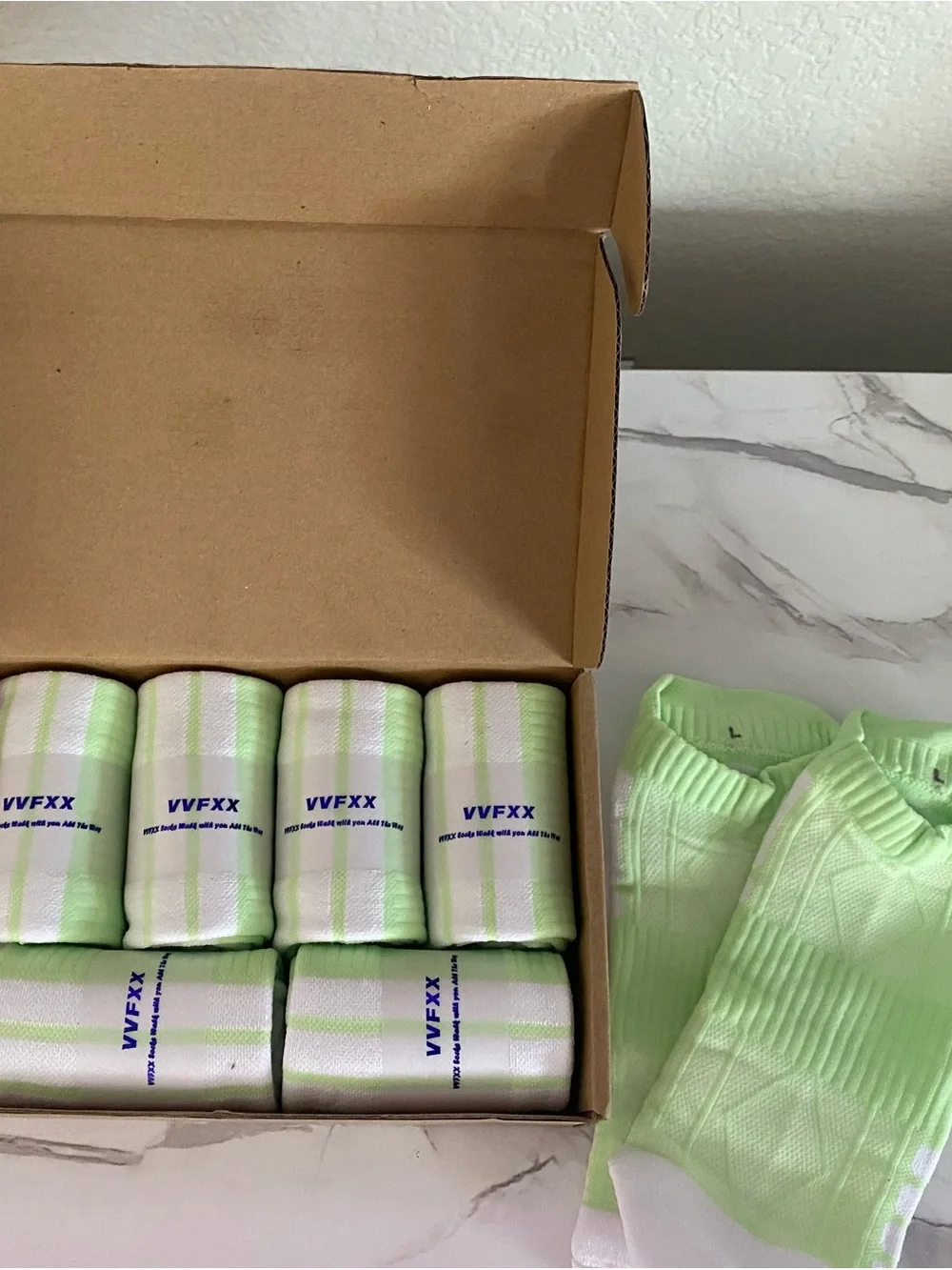L Ski Athletic White/Lime Green Short Socks Running Walk Work 83% Cotton